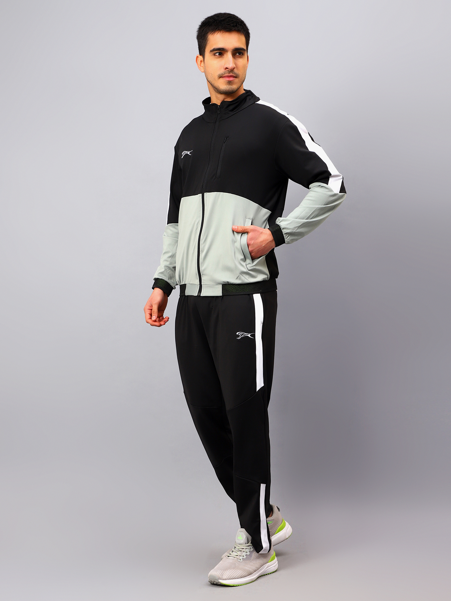 Men's Tracksuit  SNTSW104M
-Black/Grey/White-3XL