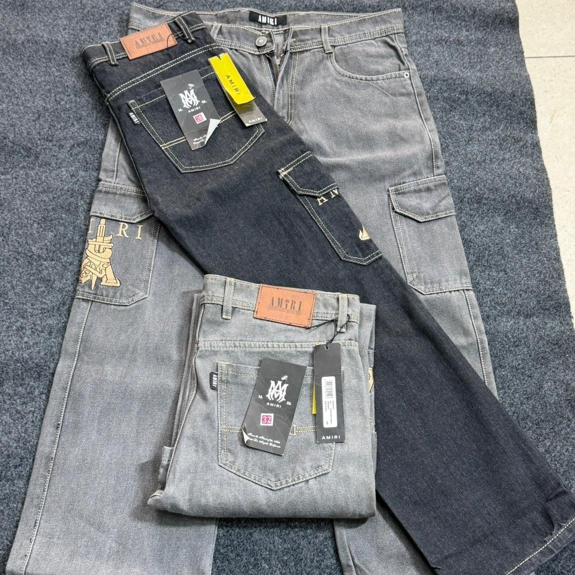 Six pocket jeans for men