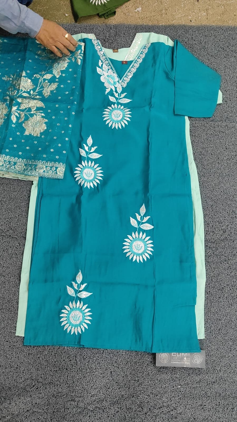 3 piece Roman Elgant Embroidery Suit (Clone)