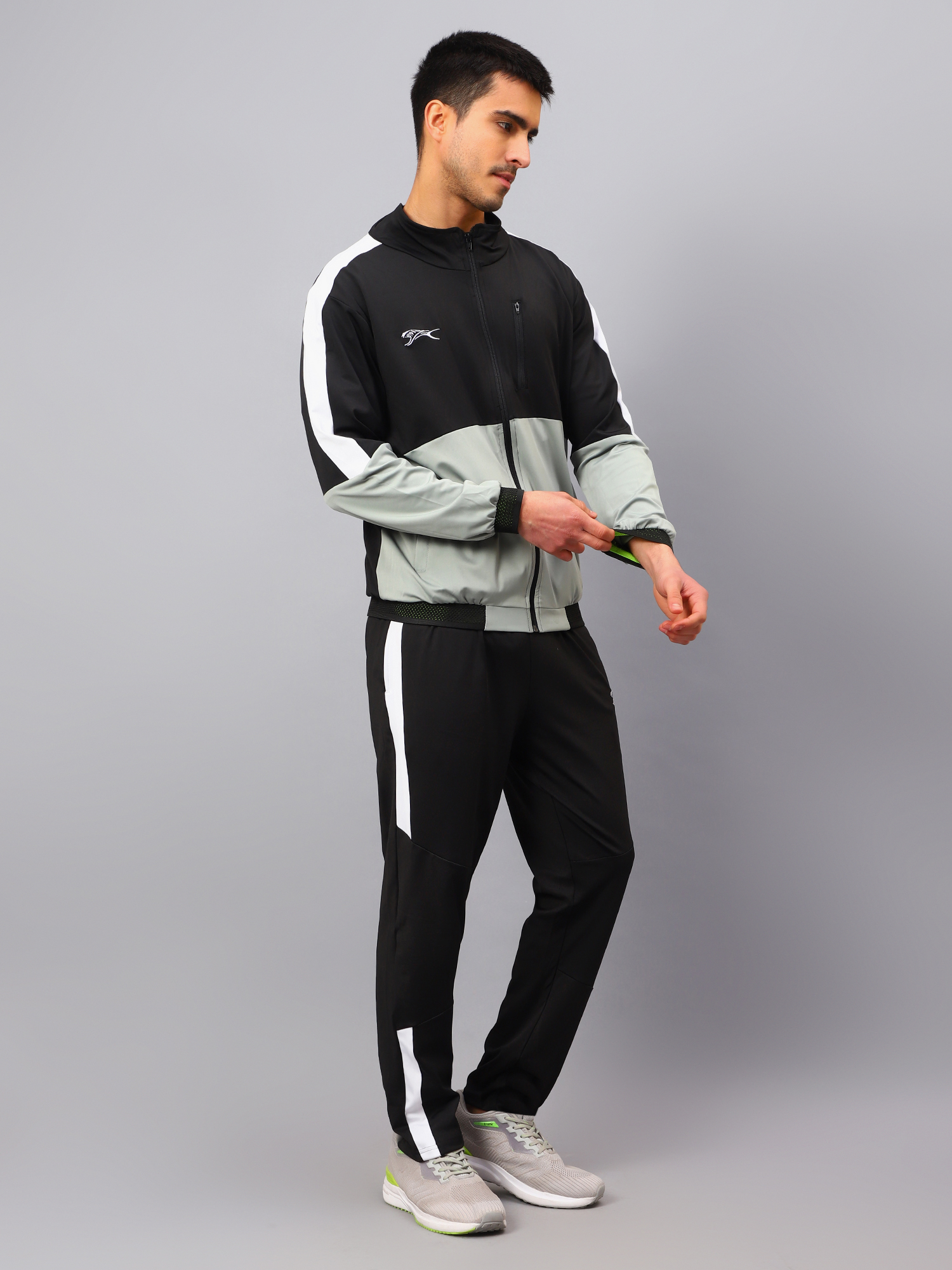 Men's Tracksuit  SNTSW104M
-Black/Grey/White-XXL