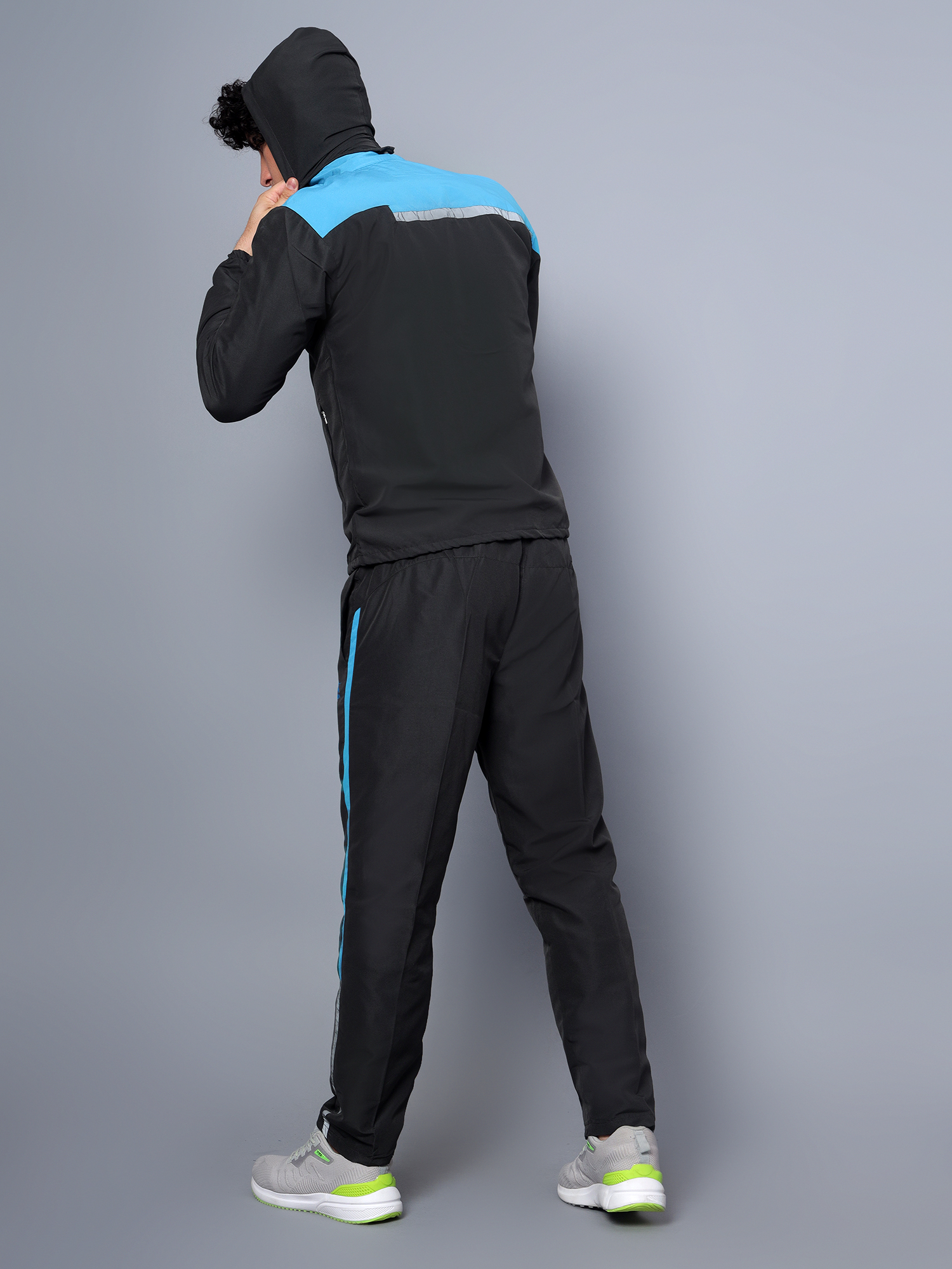 Men's Tracksuit  421B-Black/Cyan-L-TZ