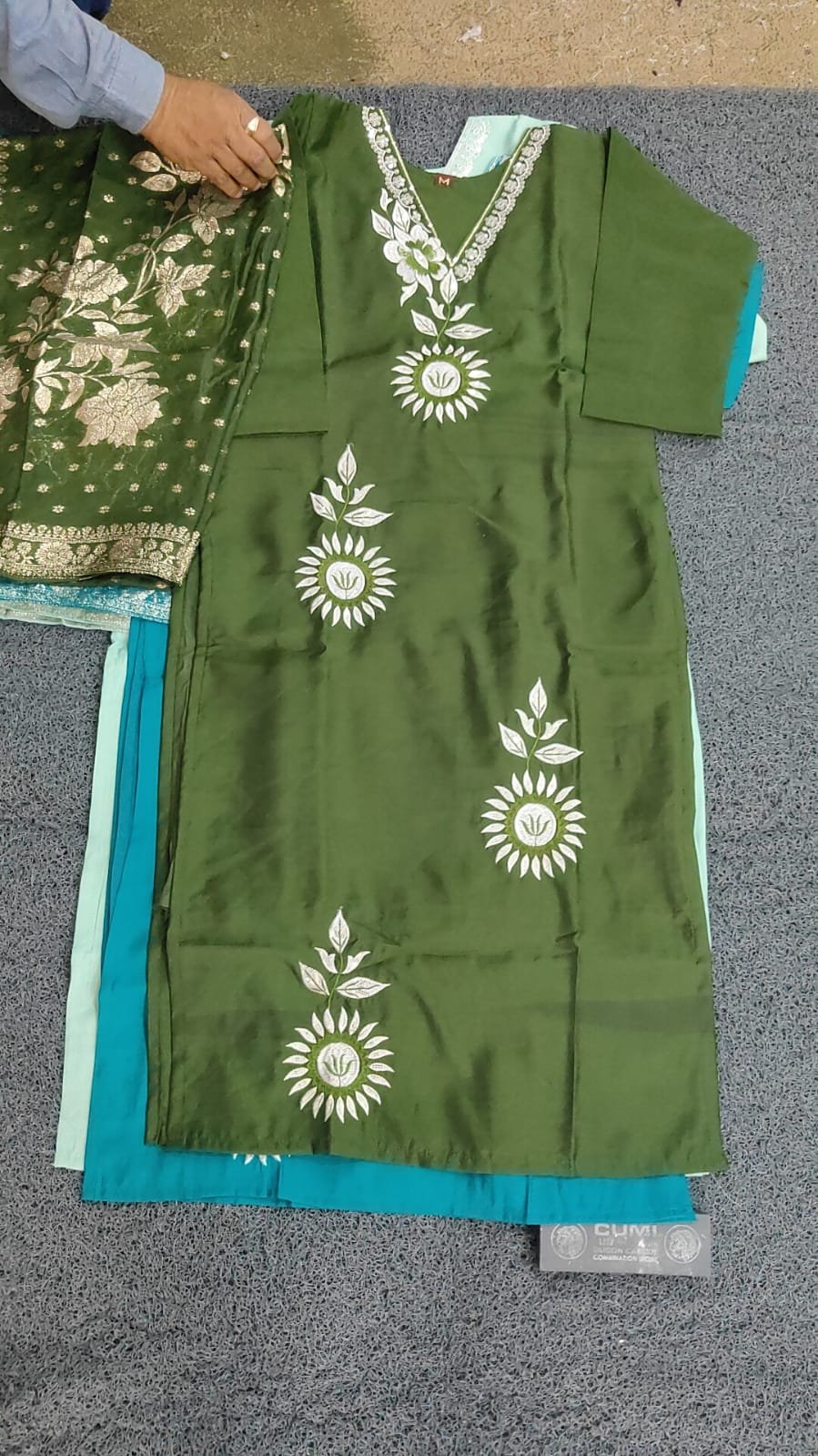 3 piece Roman Elgant Embroidery Suit