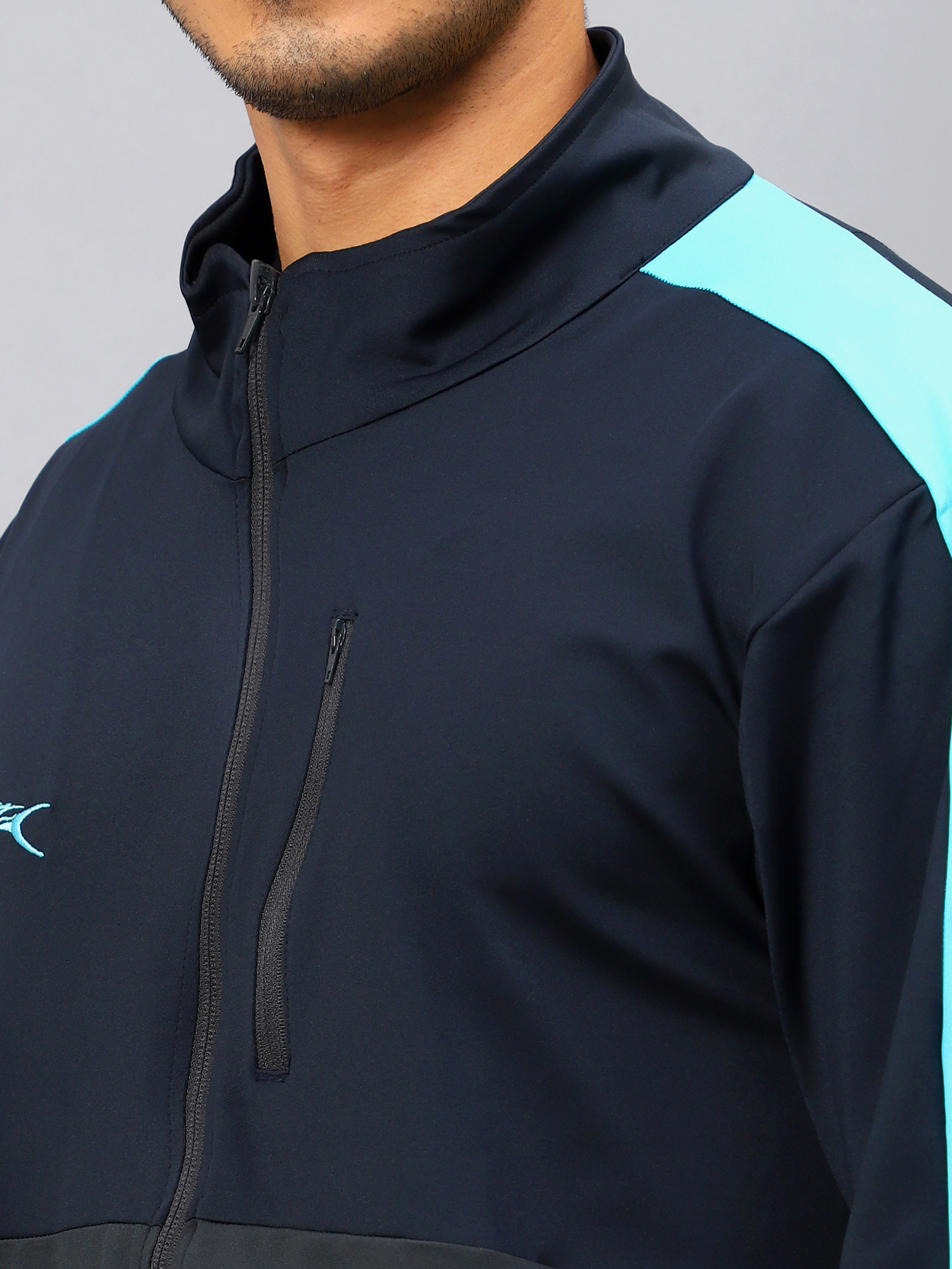 Men's Tracksuit  SNTSW104M
-Navy/D.Grey/Cyan-S